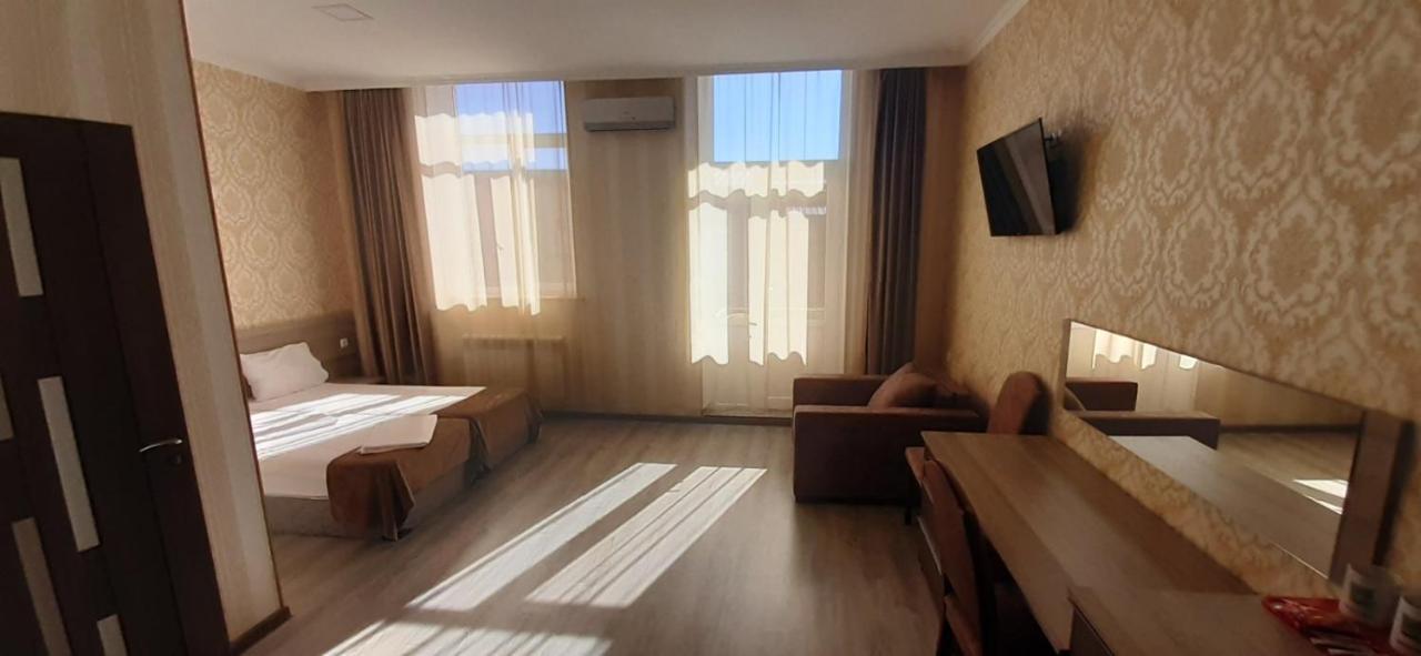Lime Hotel & Restaurant Complex Gyumri Esterno foto A room at the hotel